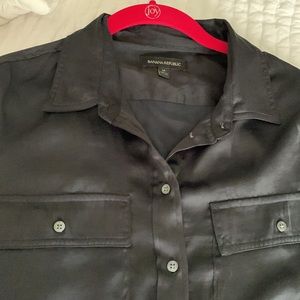 Banana Republic satin pocket front button down blouse